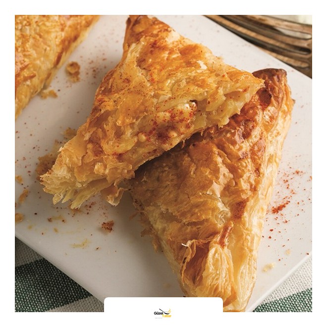 Közlenmiş Patlıcanlı Milföy Börek